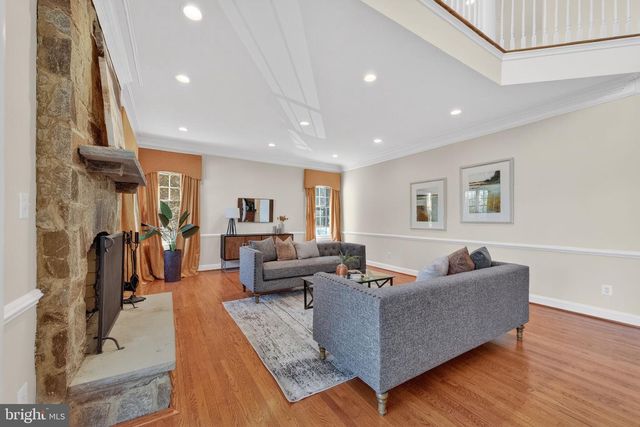 9012-A OLD DOMINION DR, Mclean, VA 22102