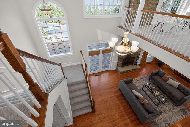 9012-A OLD DOMINION DR, Mclean, VA 22102