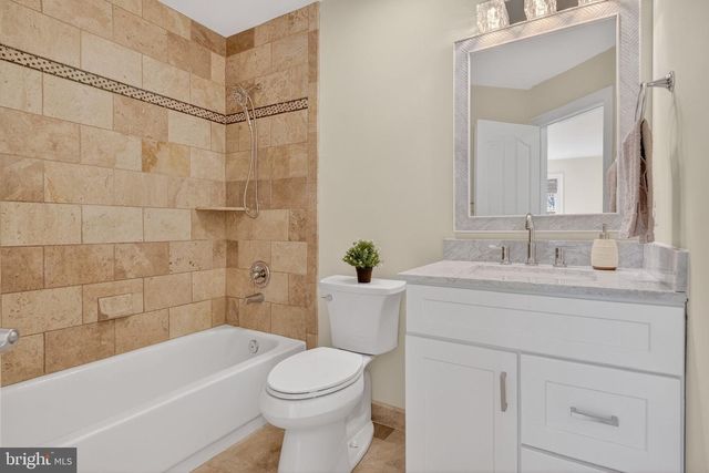 9012-A OLD DOMINION DR, Mclean, VA 22102