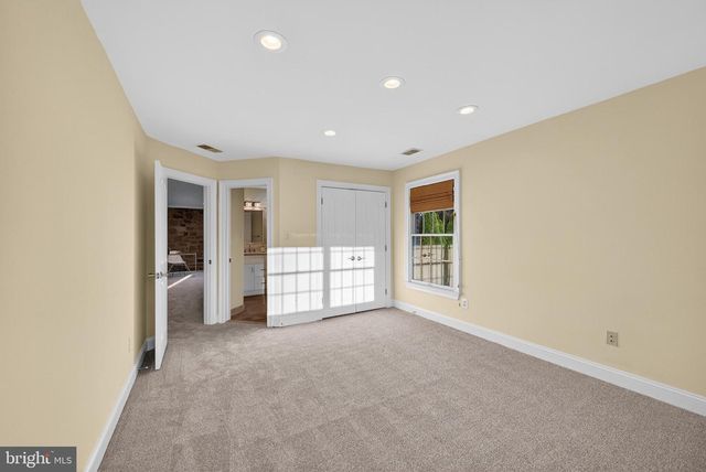 9012-A OLD DOMINION DR, Mclean, VA 22102