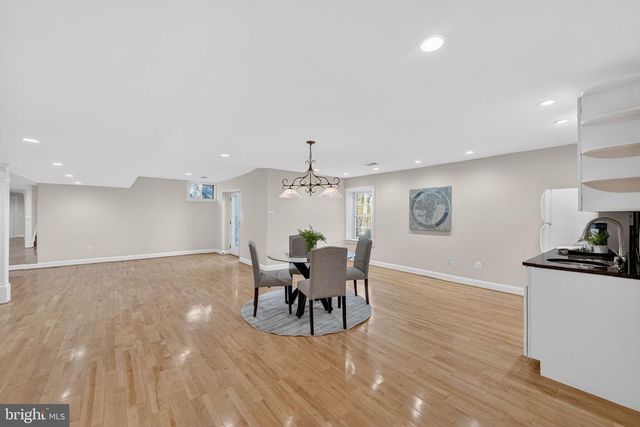 9012-A OLD DOMINION DR, Mclean, VA 22102