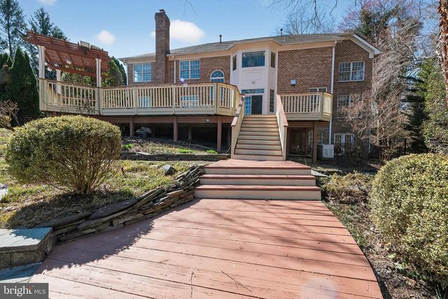 9012-A OLD DOMINION DR, Mclean, VA 22102