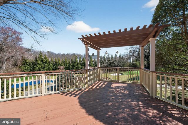 9012-A OLD DOMINION DR, Mclean, VA 22102