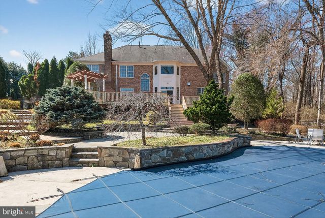 9012-A OLD DOMINION DR, Mclean, VA 22102