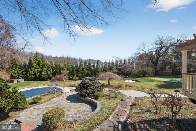 9012-A OLD DOMINION DR, Mclean, VA 22102