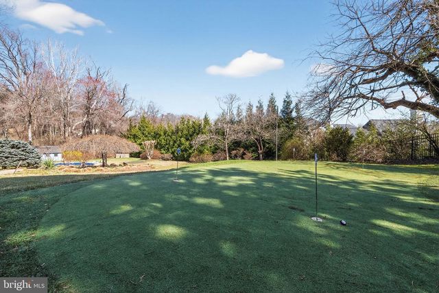 9012-A OLD DOMINION DR, Mclean, VA 22102