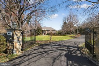 9012-A OLD DOMINION DR, Mclean, VA 22102