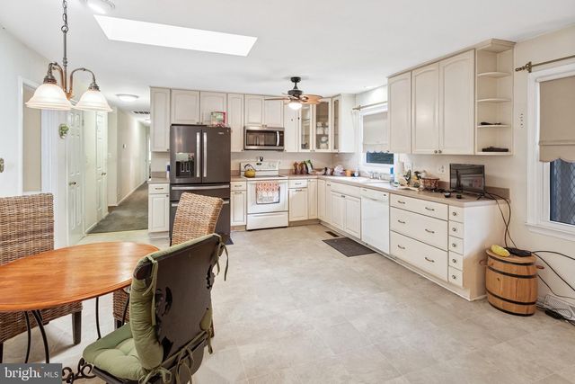 1208 WASHINGTON DR, Stafford, VA 22554
