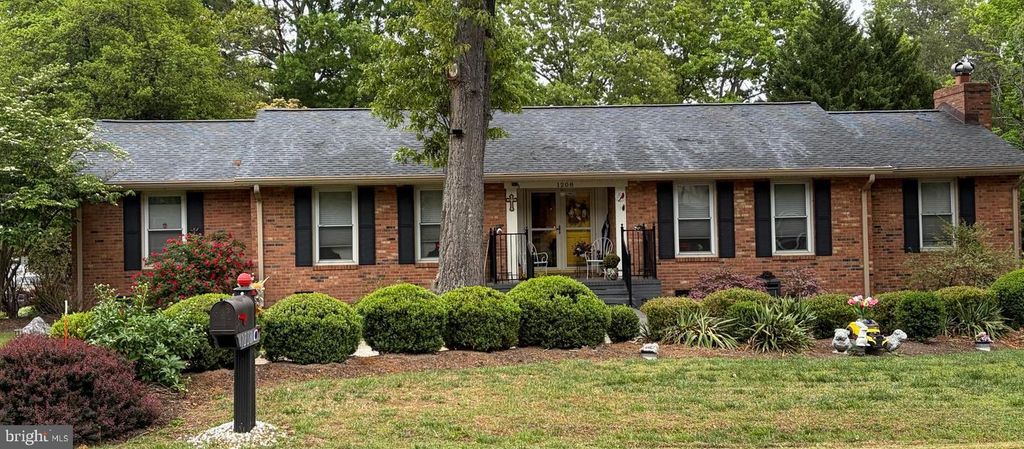 1208 WASHINGTON DR, Stafford, VA 22554