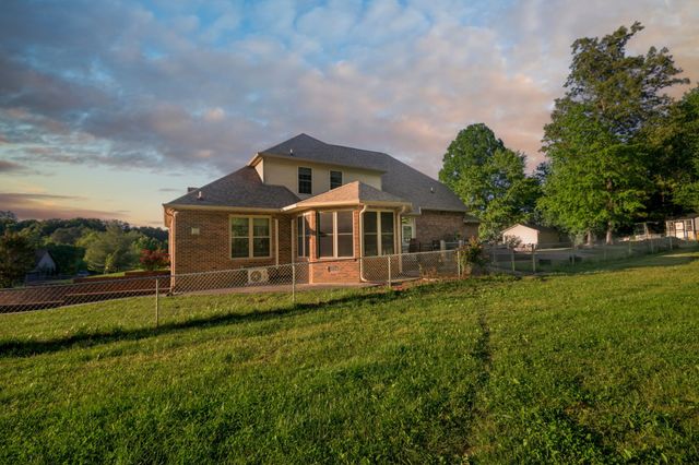 168 Maple Valley Ln, Cookeville, TN 38506