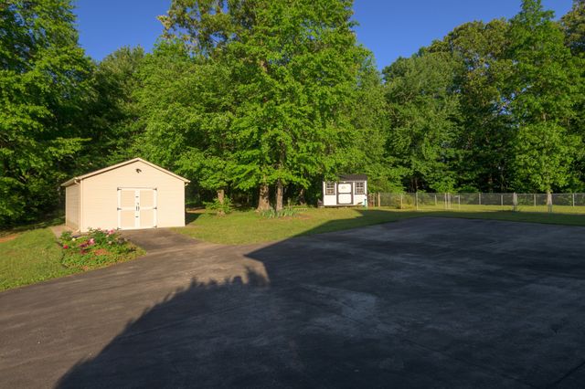 168 Maple Valley Ln, Cookeville, TN 38506