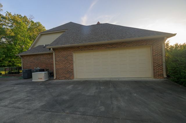 168 Maple Valley Ln, Cookeville, TN 38506