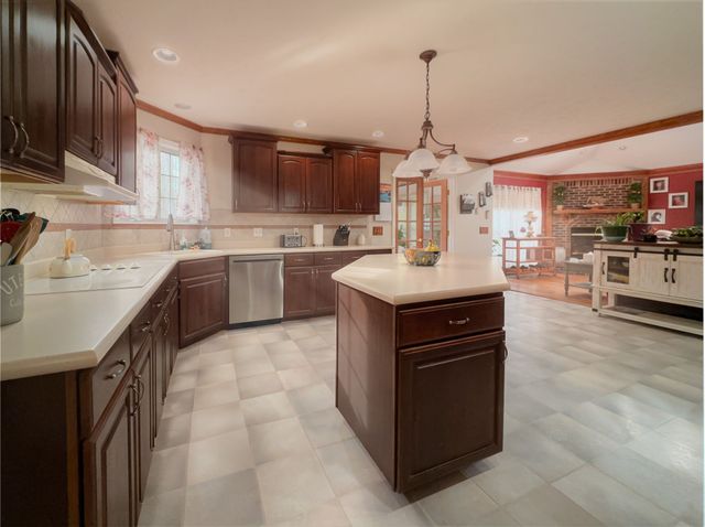 168 Maple Valley Ln, Cookeville, TN 38506