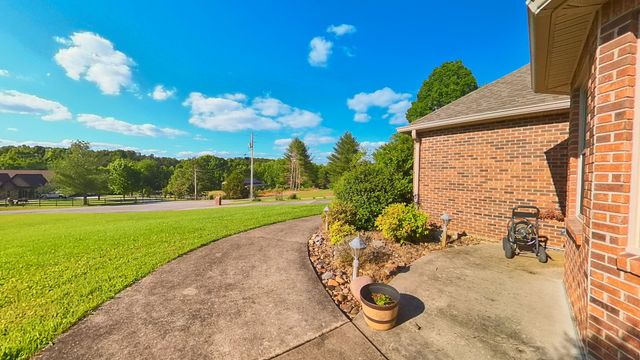 168 Maple Valley Ln, Cookeville, TN 38506