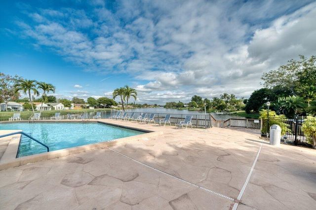 905 NW 22nd Avenue, Delray Beach, FL 33445