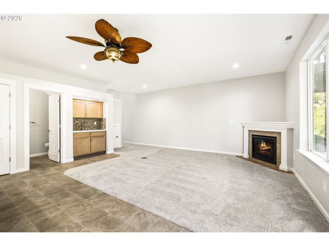 21847 Ne HEARTWOOD Cir, Fairview, OR 97024