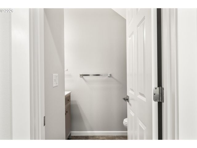 21847 Ne HEARTWOOD Cir, Fairview, OR 97024
