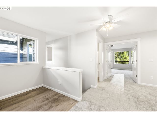 21847 Ne HEARTWOOD Cir, Fairview, OR 97024