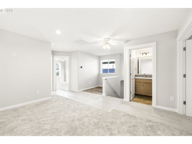 21847 Ne HEARTWOOD Cir, Fairview, OR 97024