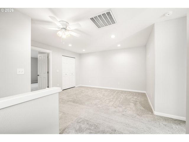21847 Ne HEARTWOOD Cir, Fairview, OR 97024