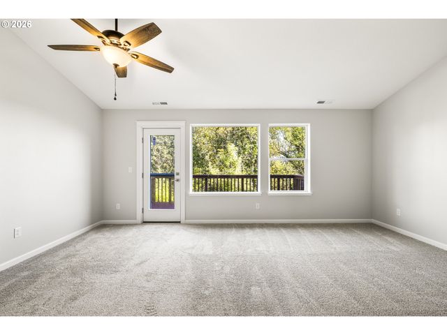 21847 Ne HEARTWOOD Cir, Fairview, OR 97024