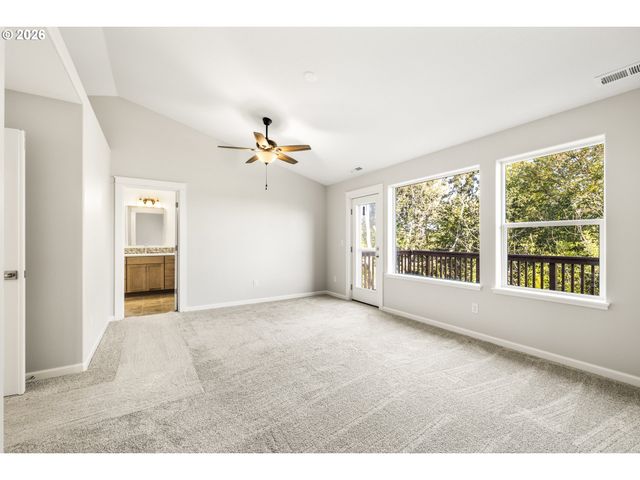 21847 Ne HEARTWOOD Cir, Fairview, OR 97024