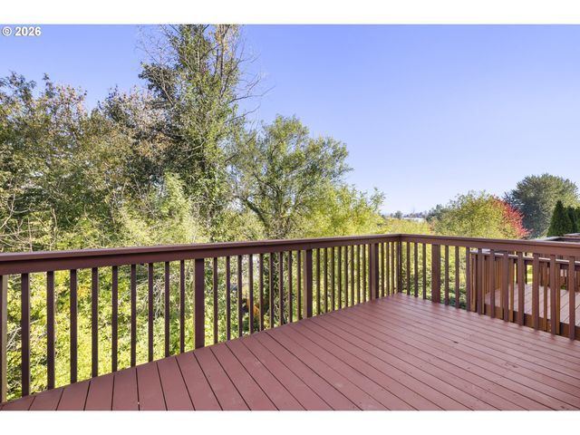 21847 Ne HEARTWOOD Cir, Fairview, OR 97024