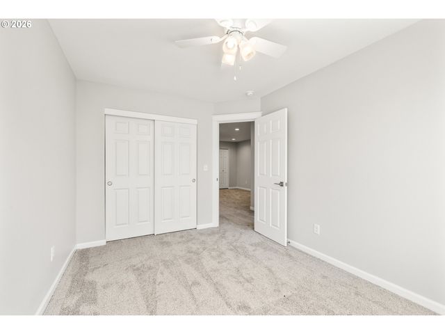 21847 Ne HEARTWOOD Cir, Fairview, OR 97024