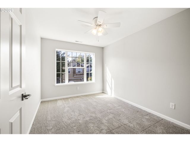 21847 Ne HEARTWOOD Cir, Fairview, OR 97024
