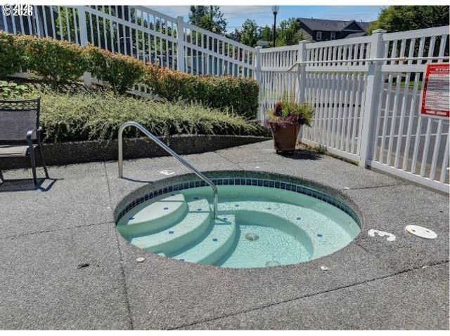 21847 Ne HEARTWOOD Cir, Fairview, OR 97024