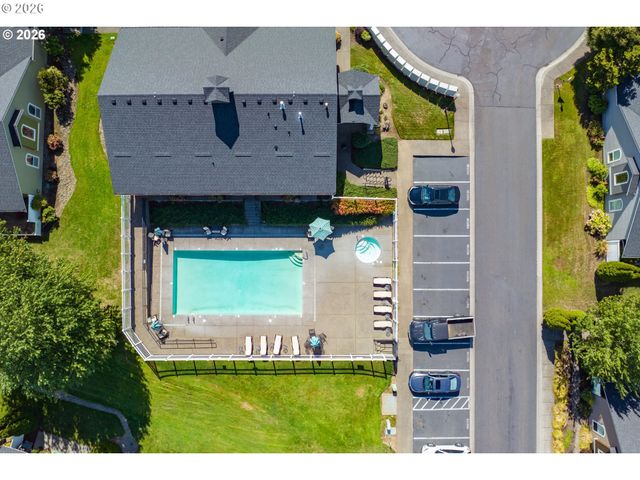 21847 Ne HEARTWOOD Cir, Fairview, OR 97024