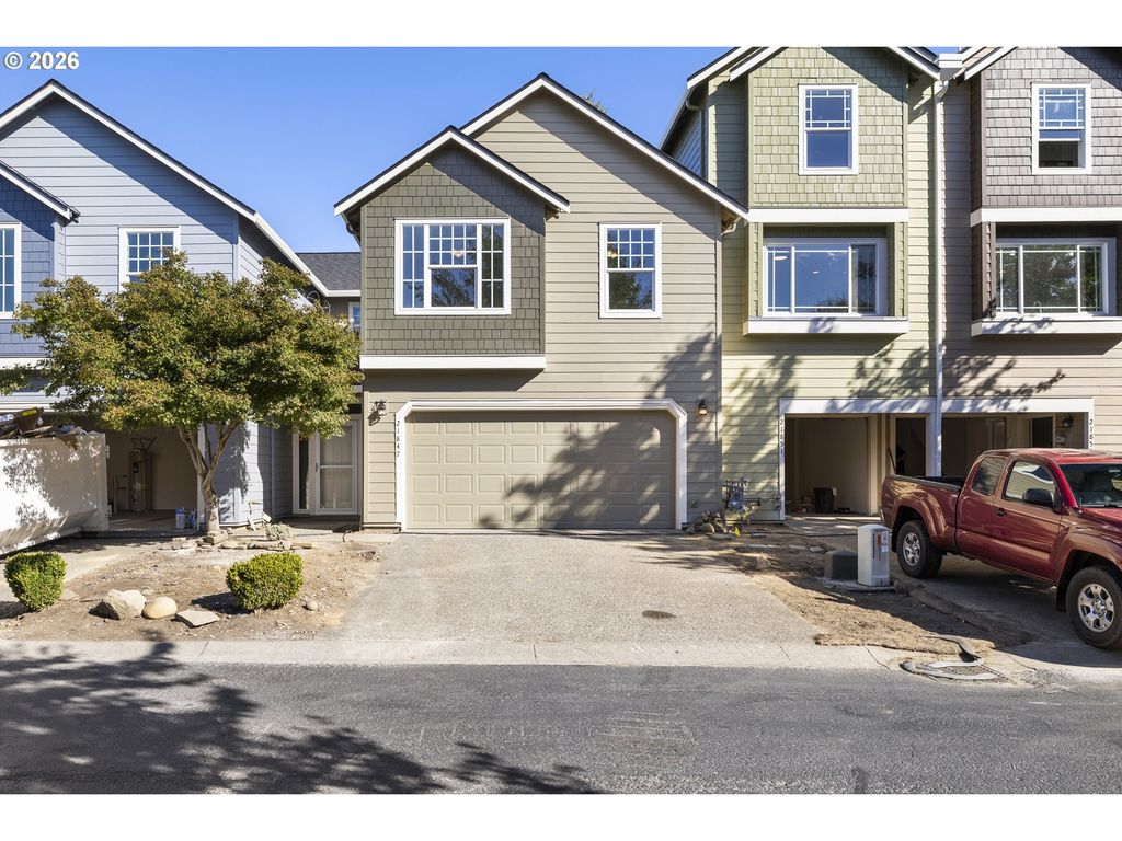 21847 Ne HEARTWOOD Cir, Fairview, OR 97024