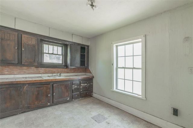 820 W Highland Street, Shawnee, OK 74801