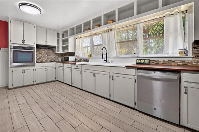 5851 Overlook Road, Mobile, AL 36618
