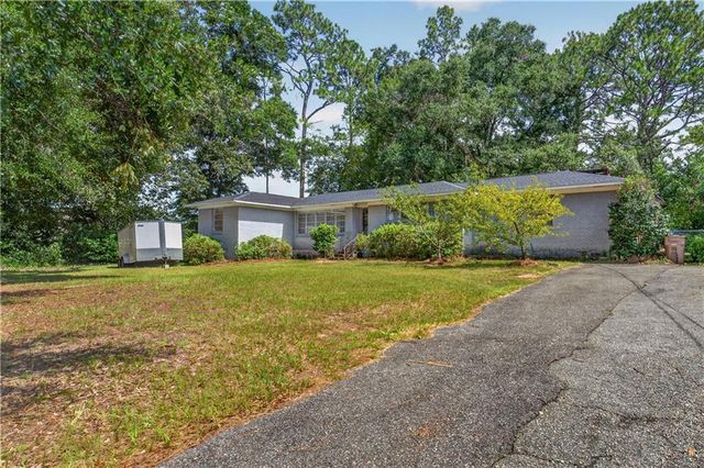 5851 Overlook Road, Mobile, AL 36618