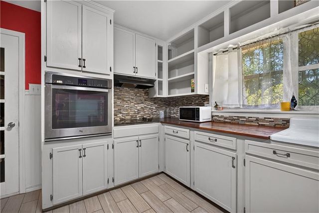 5851 Overlook Road, Mobile, AL 36618