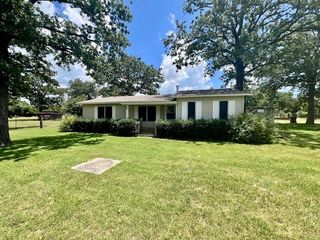 716 County Road 342, Milano, TX 76556