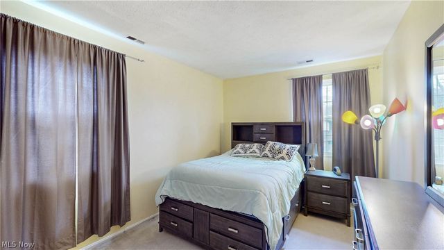 2736 Pease Drive 215N, Rocky River, OH 44116