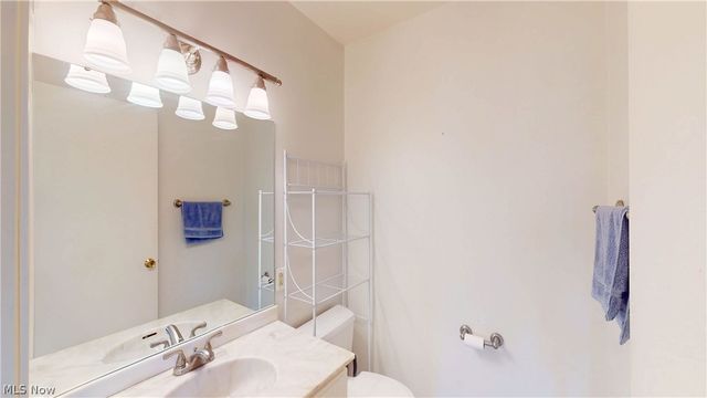 2736 Pease Drive 215N, Rocky River, OH 44116