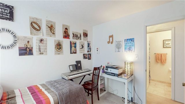 2736 Pease Drive 215N, Rocky River, OH 44116