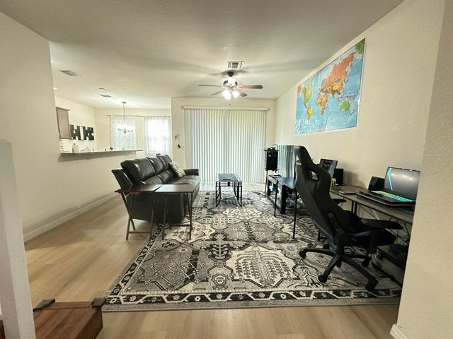 5026 S Astor Circle, Delray Beach, FL 33484