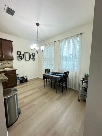 5026 S Astor Circle, Delray Beach, FL 33484