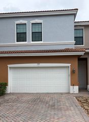 5026 S Astor Circle, Delray Beach, FL 33484