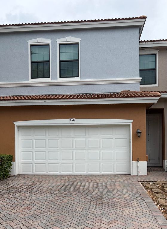 5026 S Astor Circle, Delray Beach, FL 33484