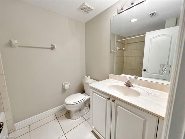 4172 Castilla CIR 105, Fort Myers, FL 33916
