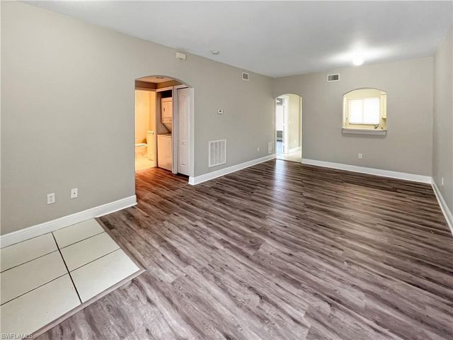 4172 Castilla CIR 105, Fort Myers, FL 33916