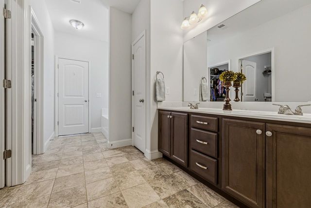 100 Ridgefield Lane, Greer, SC 29651