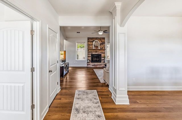 100 Ridgefield Lane, Greer, SC 29651