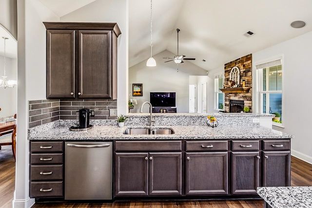 100 Ridgefield Lane, Greer, SC 29651