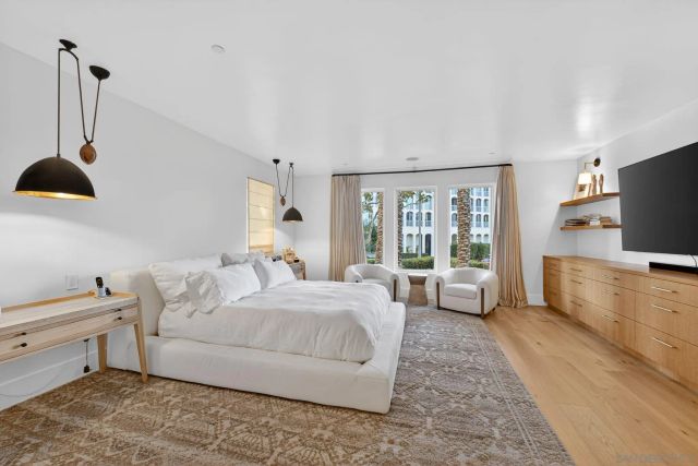 1040 Genter Street 203, La Jolla, CA 92037